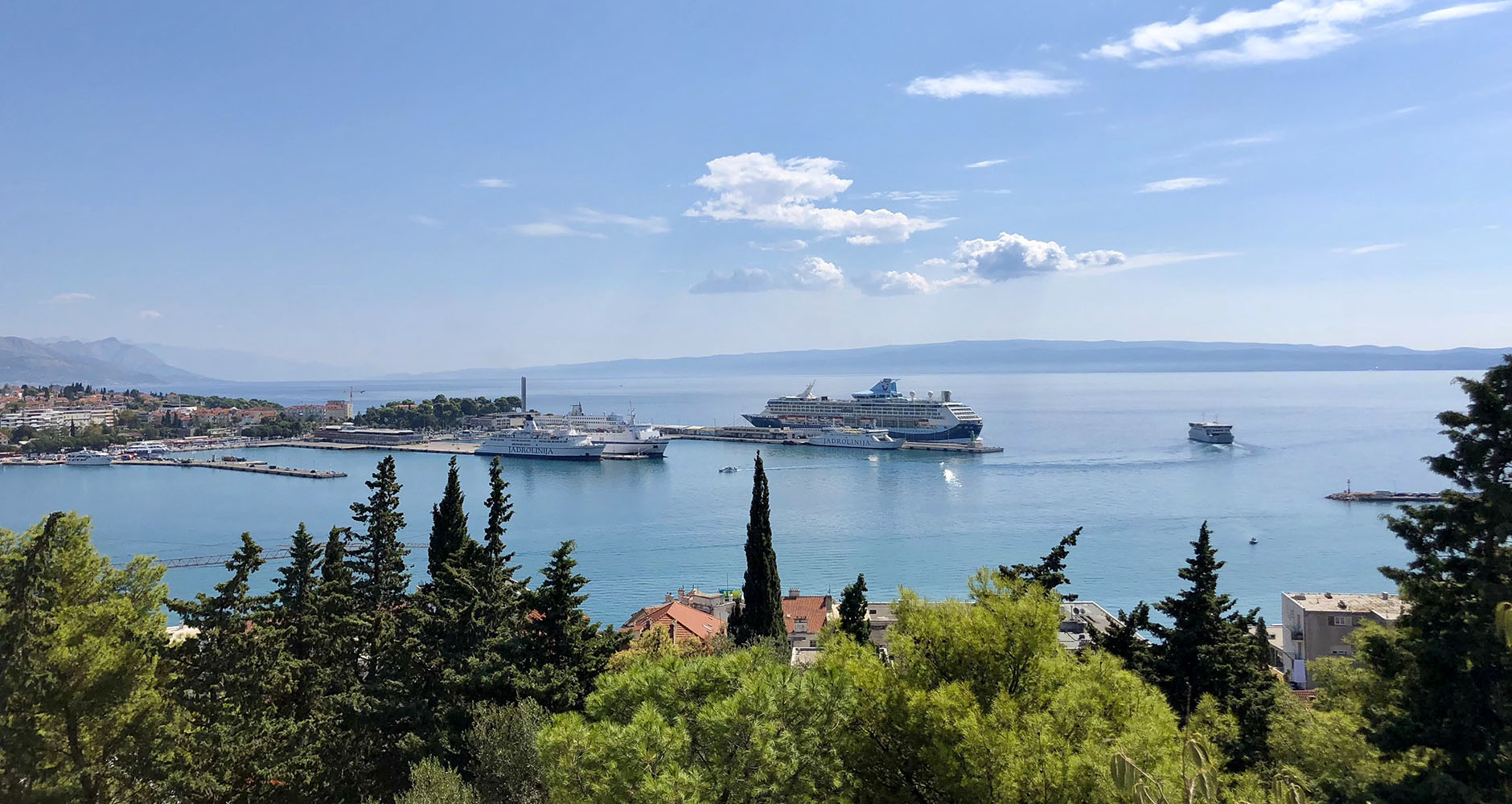 The stunning scenery on the way to Marjan Park