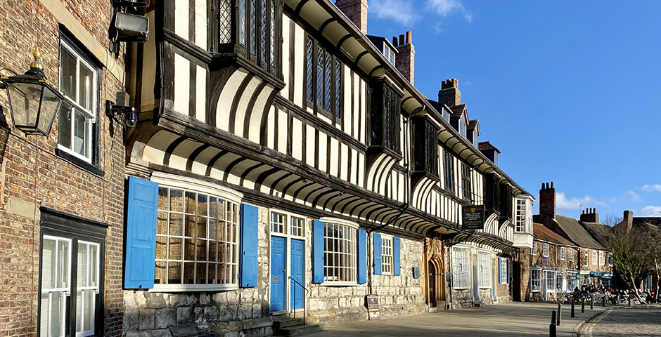 Picturesque cobbled lanes in York, England