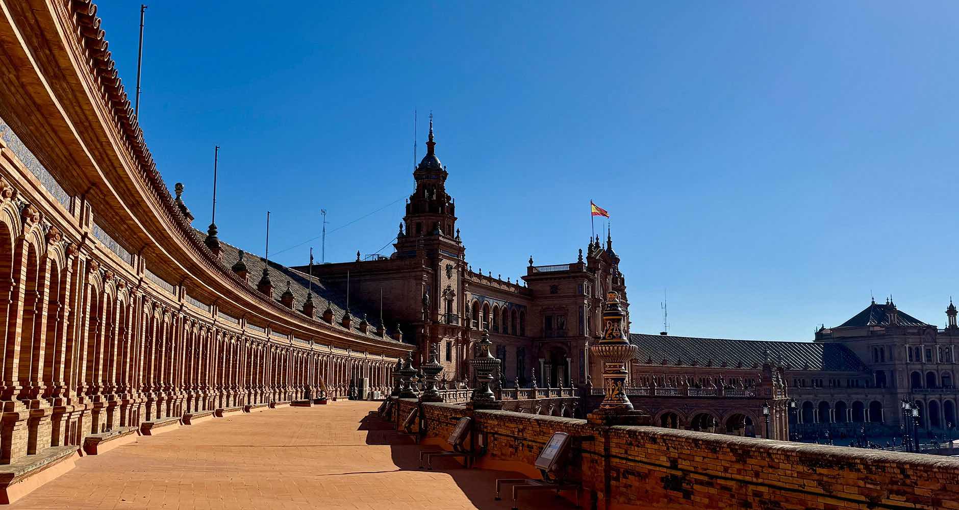 The charming Plaza de España